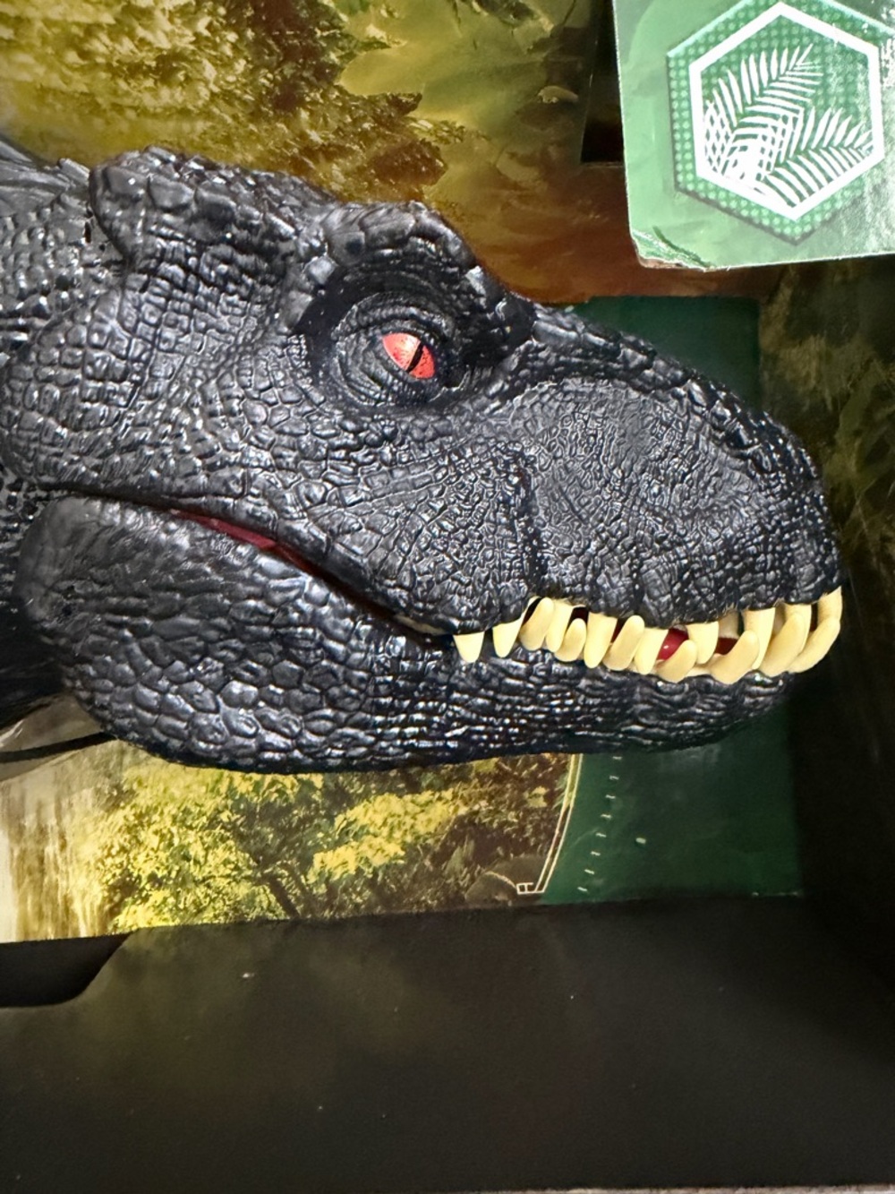 Super Colossal Indoraptor Toy Jurassic World dinosaur action figure new in box - Picture 8 of 8